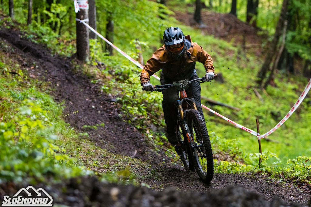 Tina Smrdel at 2023 SloEnduro series round three the SloEnduro Perkmandeljc in Me ica Slovenia. Photo by Matej Lovri .