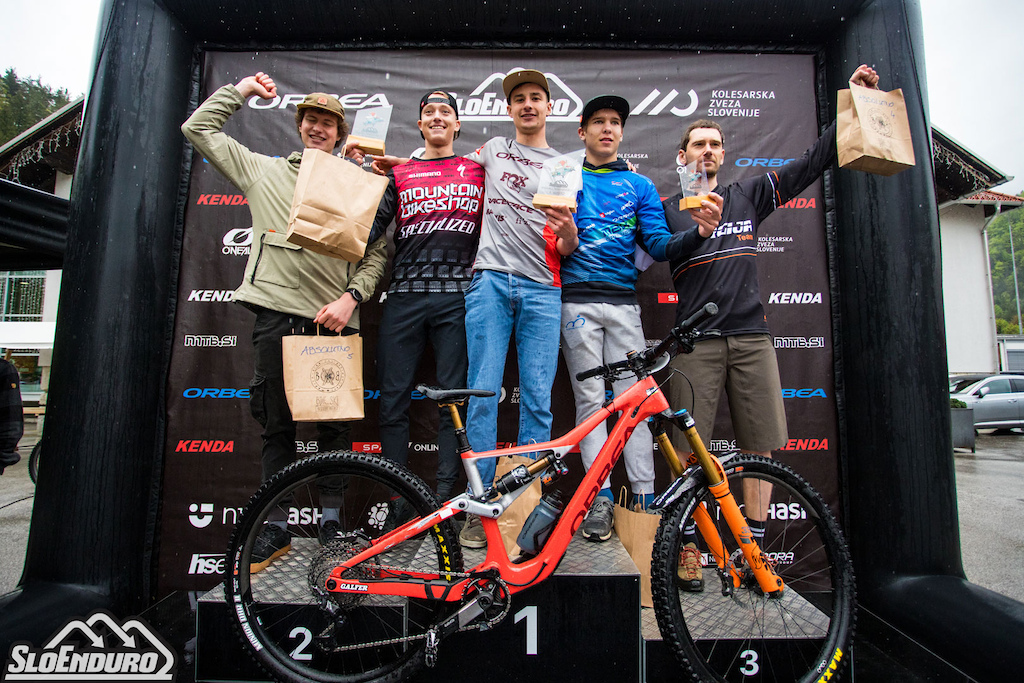 Top five men at 2023 SloEnduro series round three the SloEnduro Perkmandeljc in Me ica Slovenia. Photo by Matej Lovri .