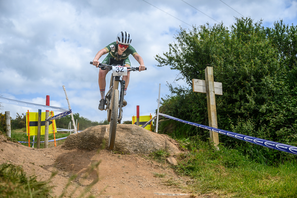 With several choices of A-Line and B-Lines rider s could choose to take on the many rock drops available at Woody s Bike Park. These didn t phase Ella Maclean-Howell as she stormed on to take second place in the Female Elite