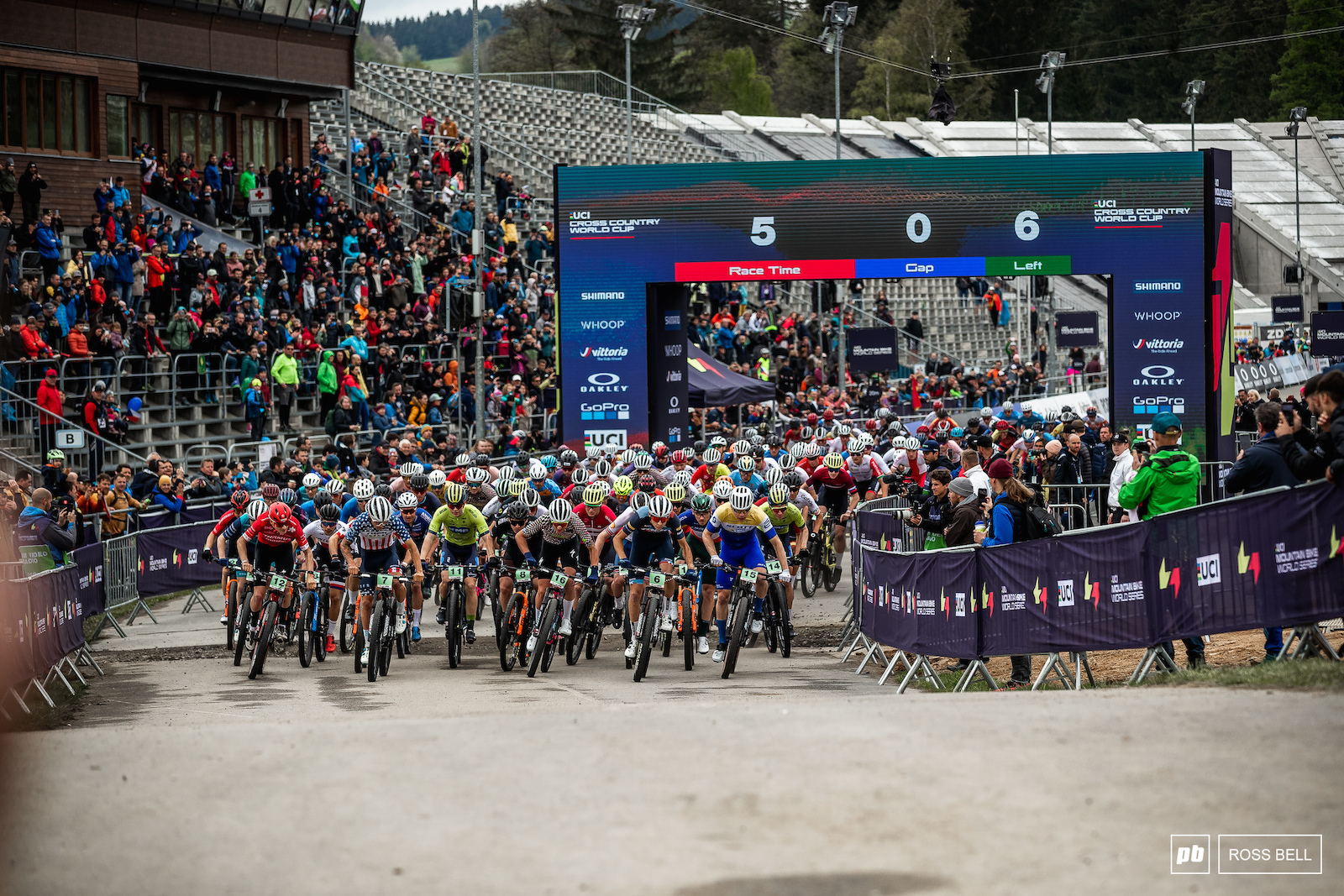 The U23 men kick off the XCO racing in Nove Mesto.