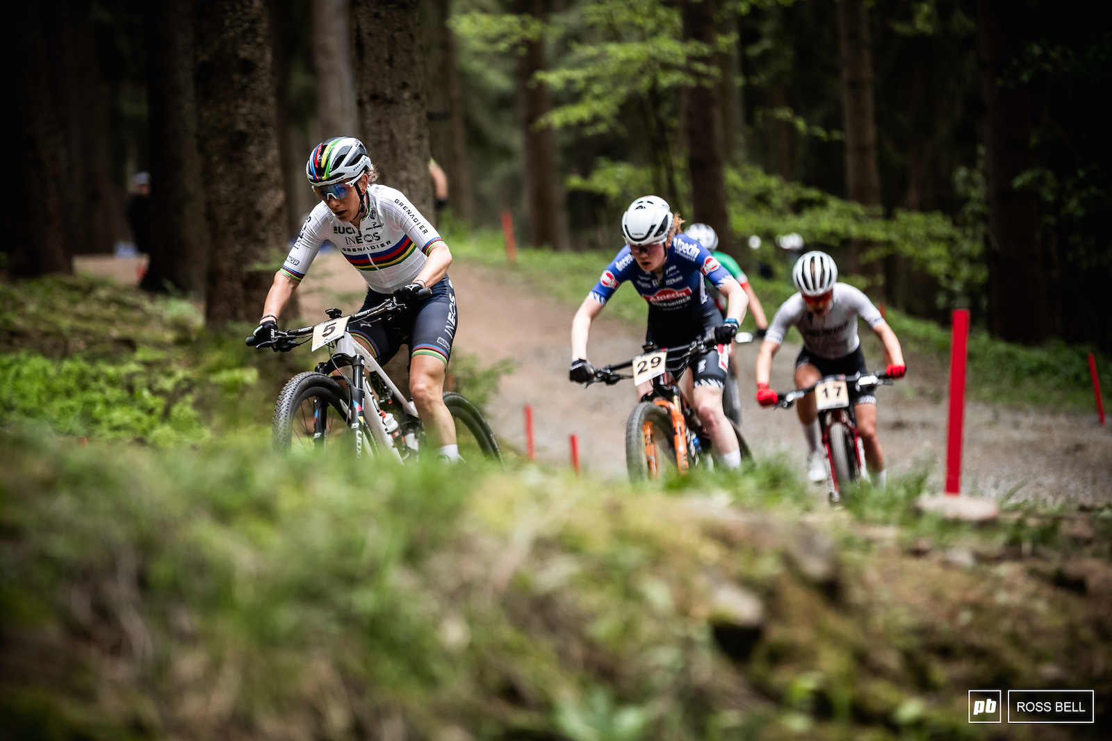 Pauline Ferrand Prevot with eventual winner Puck Pieterse watching her every move.