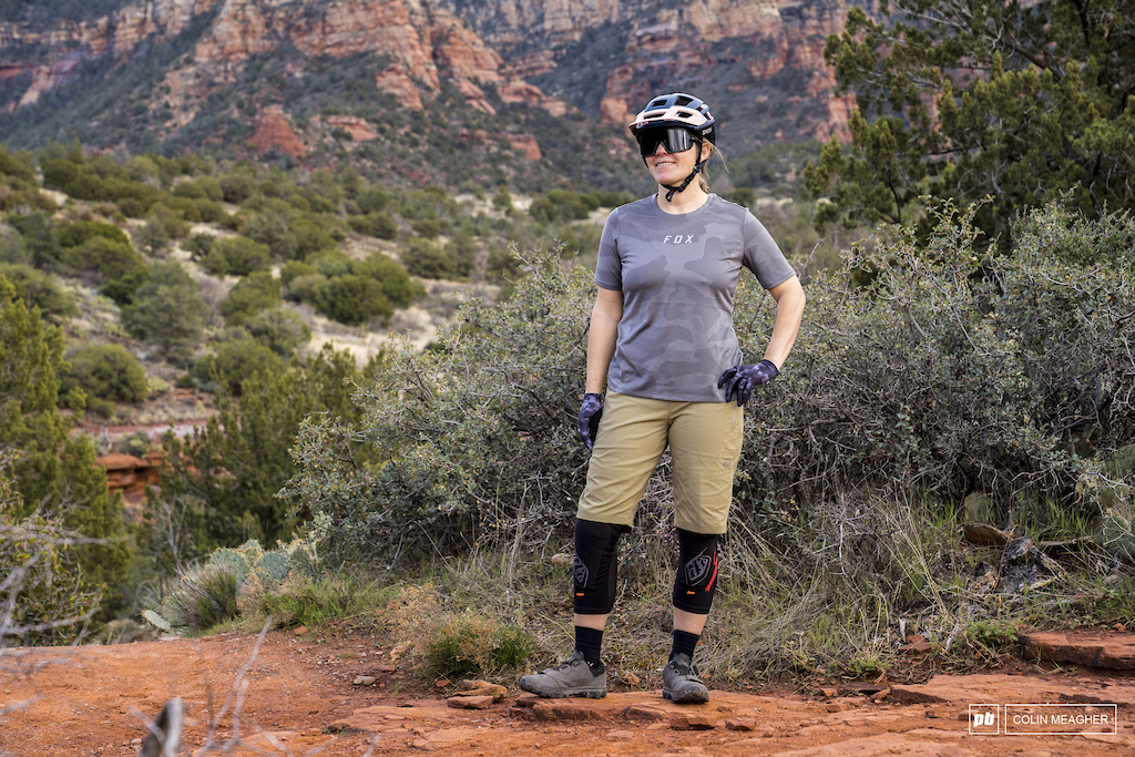 Nikki Rohan showing off some of Spring 2023 women s mountain bike apparel on the transept Trail in Sedona Arizona