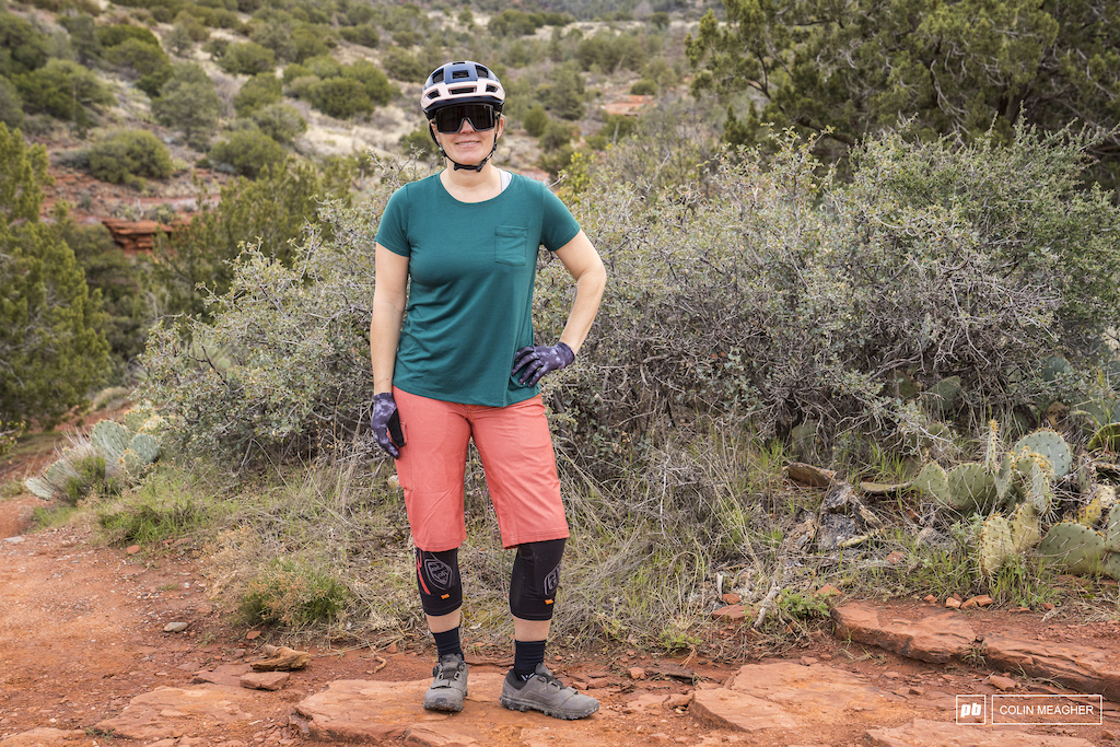 Nikki Rohan showing off some of Spring 2023 women s mountain bike apparel on the transept Trail in Sedona Arizona