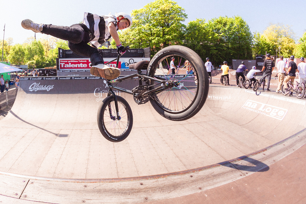 Kim Lea M ller is one of the top female BMX riders in Germany. Here Kim throws a stylish Tailwhip in the mini ramp.