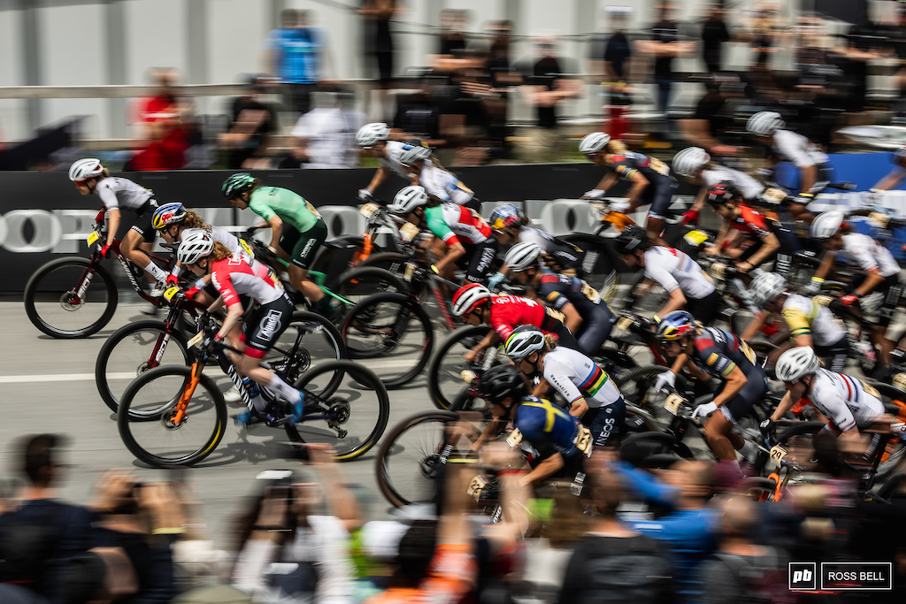 The Specialized team mates lead the way off the line.