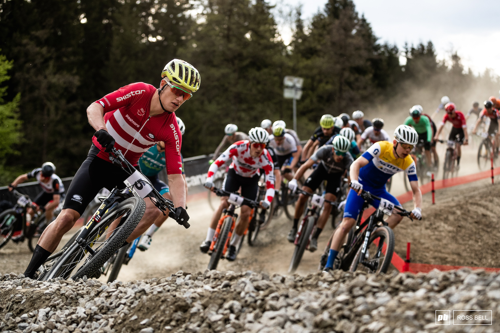 Oliver Veders S lvh j takes his turn at the front of the pack.