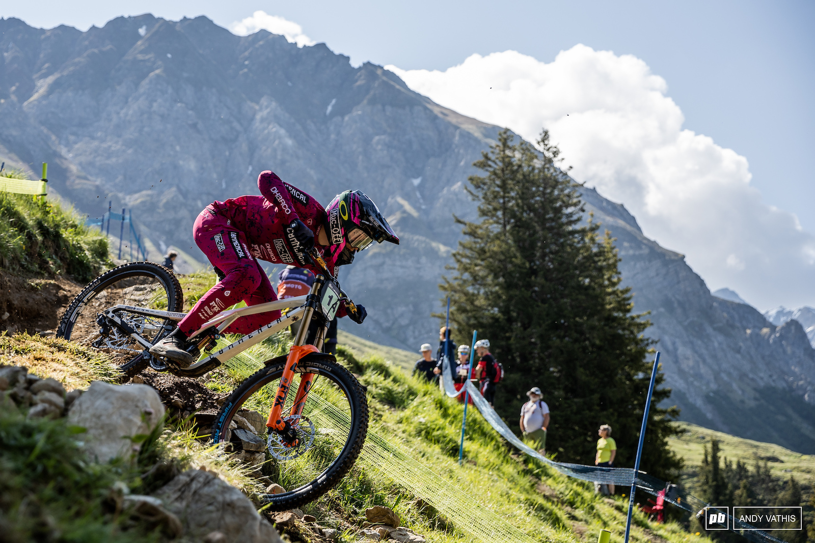 Hugo Marini was on the gas from day one. Third place for the junior here in Lenzerheide.