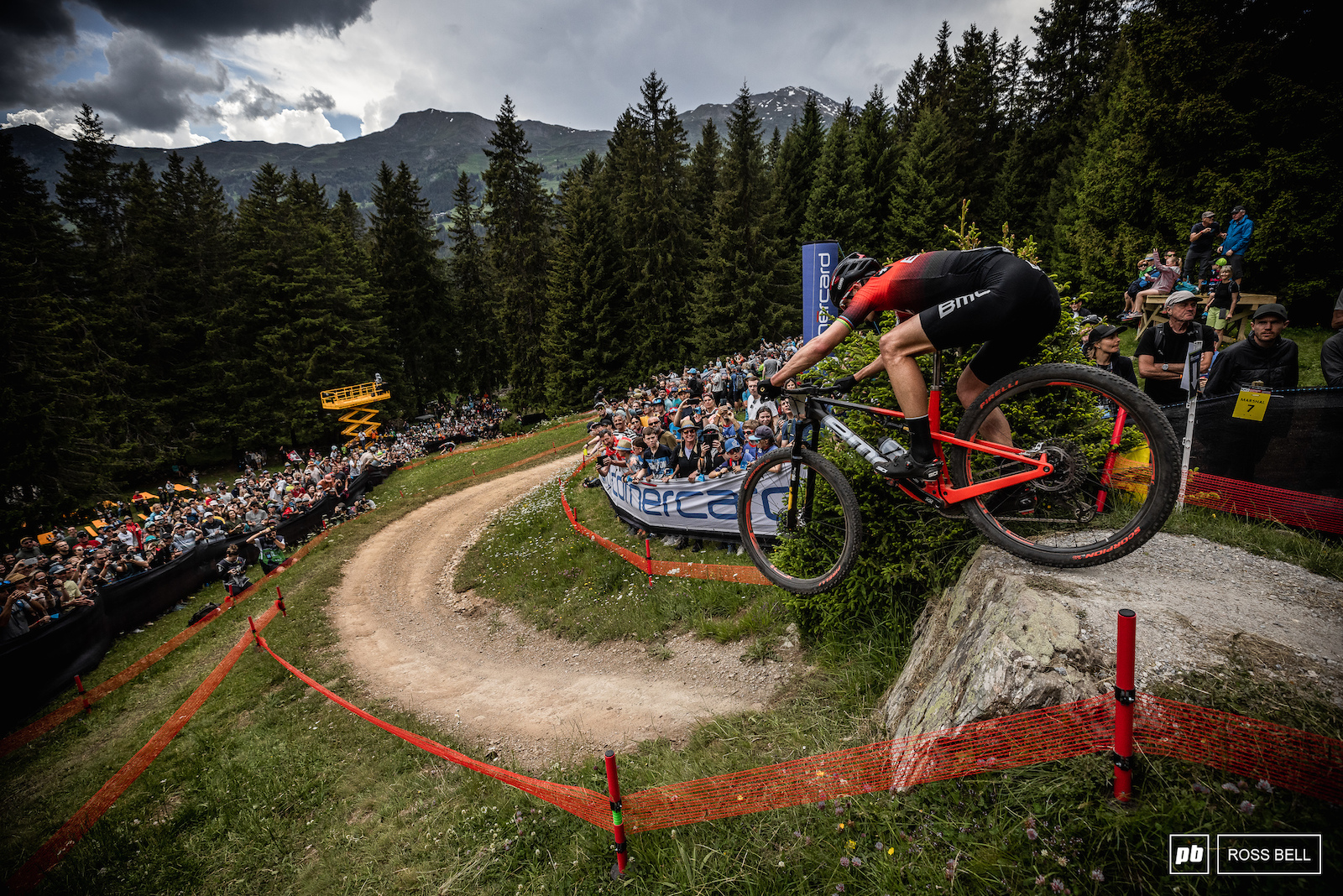 Jordan Sarrou ran Nino Schurter the closest for a lot of the race but was pipped to second by Alan Hatherly.