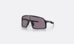 ÓCULOS OAKLEY SUTRO S LENTES PRIZM GREY, ARMAÇÃO MATTE BLACK OO9462-0728