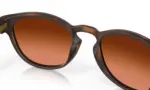 ÓCULOS OAKLEY LATCH LENTES PRIZM BROWN GRADIENT ARMAÇÃO MATTE BROWN TORTOISE OO9265-6053 - Imagem 7
