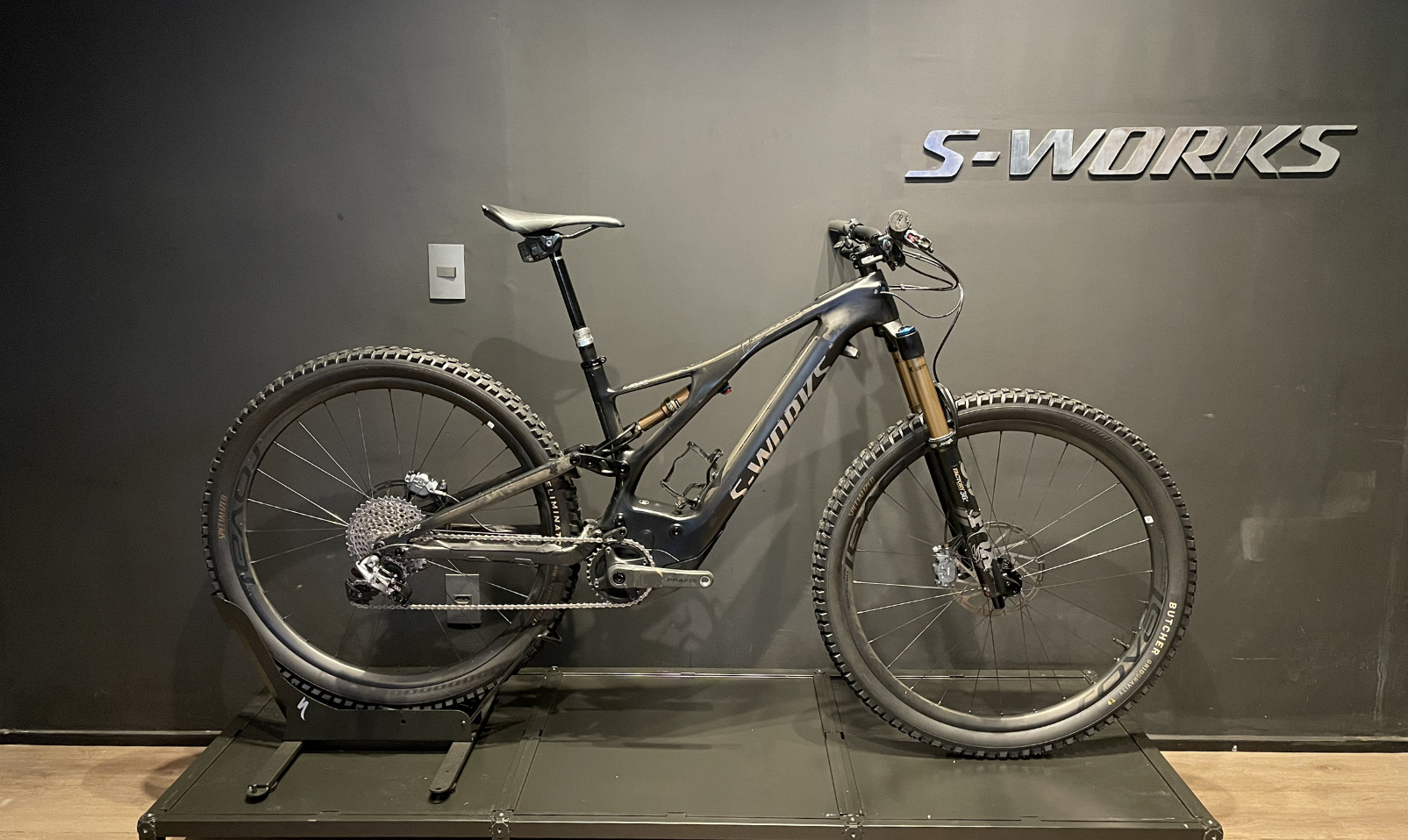 BICICLETA S-WORKS TURBO LEVO G2